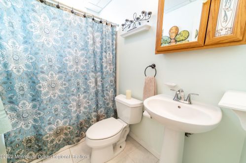 483 Western Blvd, Berkeley Township NJ 08721-3316 exterior