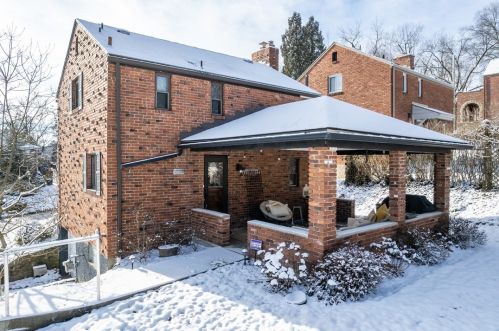 326 Altoona Pl, Pittsburgh PA  15243-2063 exterior