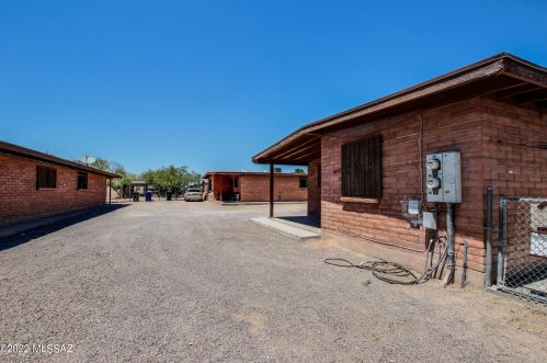 5040 17 St, Tucson AZ 85719-6766 exterior