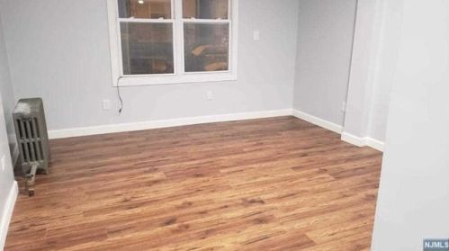 87 Burgess Pl, Passaic Park NJ  07055-8607 exterior