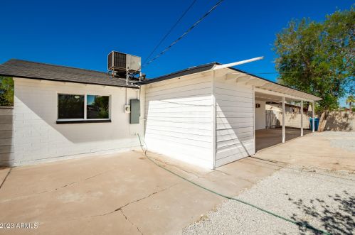 2925 42nd Ave, Phoenix AZ  85019-4323 exterior