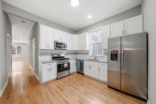 3742 Troy St, Chicago IL 60655-2321 exterior