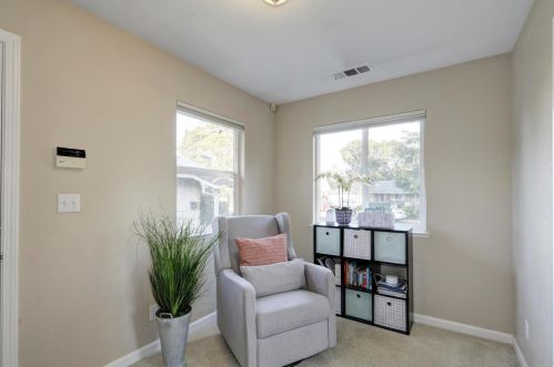 1707 Baywood Ln, Davis CA 95618-0543 exterior