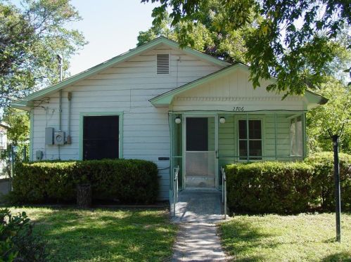 2706 Gertrude Ave, Dallas, TX 75210-2040