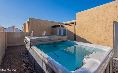 9814 1st St, Tucson AZ  85748-1950 exterior