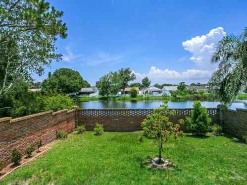 9114 Camino Villa Blvd, Tampa FL 33635-1066 exterior