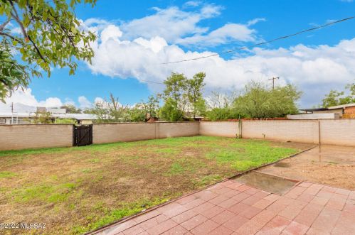 7401 20 St, Tucson AZ 85745-3035 exterior