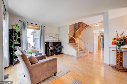 2626 Clover Field Cir, Chaska, MN 55318-3233