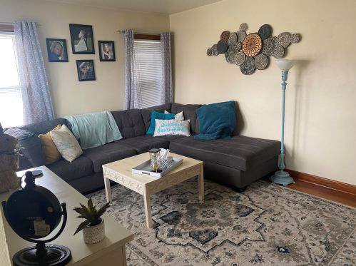 3953 57, Milwaukee WI 53220-2636 exterior