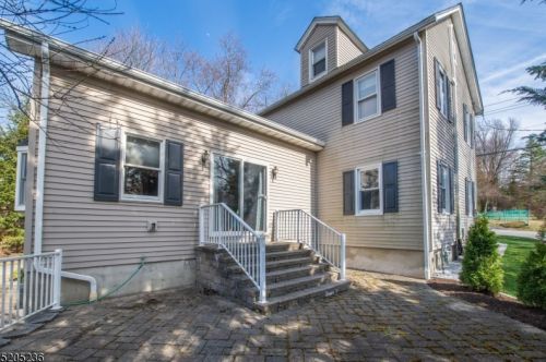 267 Chrystal St, Dover NJ 07801-5405 exterior