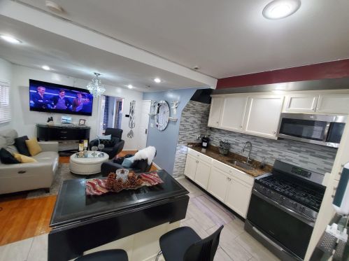 556 St, Union City NJ 07087-2510 exterior