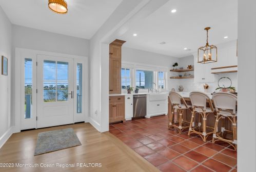 400 Newark Ave, Point Pleasant Beach NJ 08742-4141 exterior