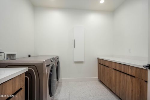 13218 17th Pl, Phoenix AZ  85022-5069 exterior