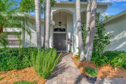 52 Lk Eden Dr, Boynton Beach FL 33435-8666 exterior