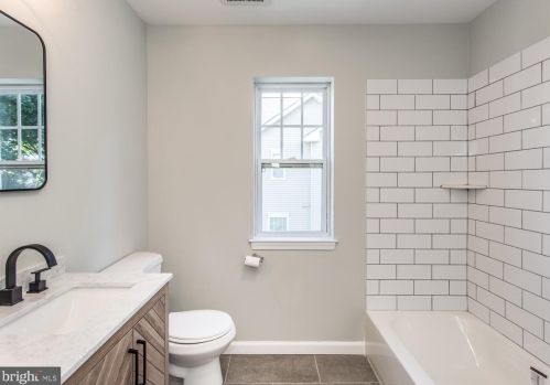 1915 Franklin St, Philadelphia PA 19122-2015 exterior