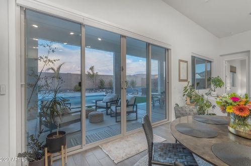 8513 22 Dr, Phoenix AZ 85041-7712 exterior