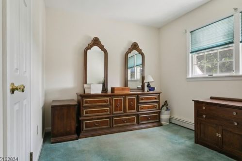 12 Laurel St, Paterson NJ 07506-1170 exterior