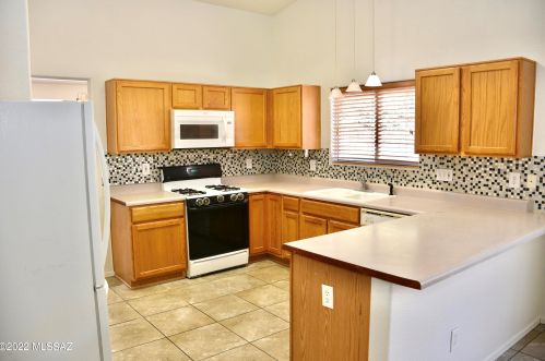 9789 Paseo Del Tornasol, Tucson AZ 85747-5015 exterior