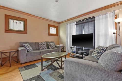 1418 56, Milwaukee WI 53214-5251 exterior