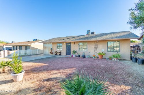 8215 25th Pl, Phoenix AZ  85042-7023 exterior