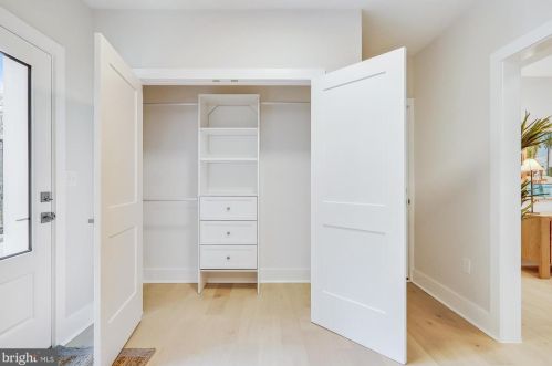 106 Geneva Ave, Silver Spring MD  20910-5105 exterior