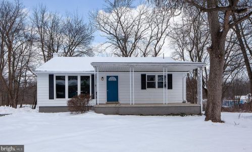 125 Pleasant View Rd, Hummelstown, PA 17036-8677