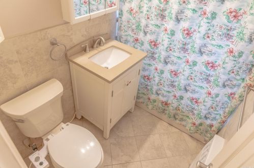 148 Foster Blvd, Babylon NY 11702-1517 exterior