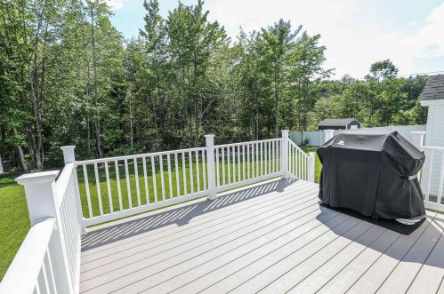 62 Hoit Rd, Concord NH  03301-1804 exterior