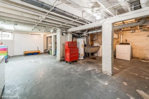 1451 72, Milwaukee WI 53214-4701 exterior