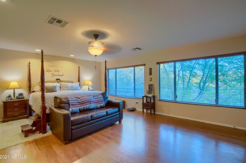 33907 23 Dr, Phoenix AZ 85027-4137 exterior