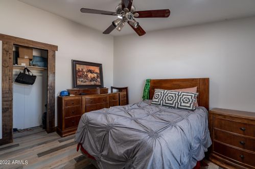 39510 12th St, Phoenix AZ  85086-7336 exterior