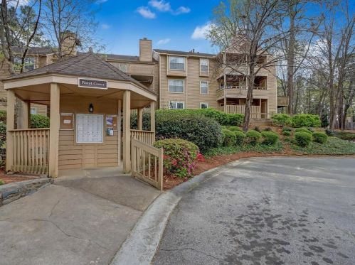 1373 Xing Dr, Atlanta GA 30329-3571 exterior