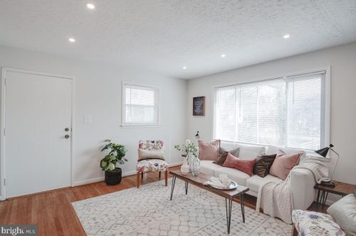 11902 Valleywood Dr, Silver Spring MD 20902-2235 exterior