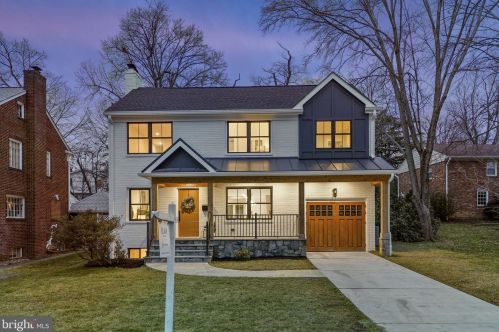 2706 Valley Dr, Alexandria VA  22302-2845 exterior