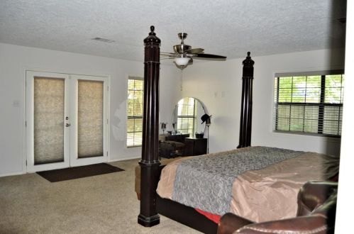 1805 Lk Dr, Huntsville TX 77320-0237 exterior