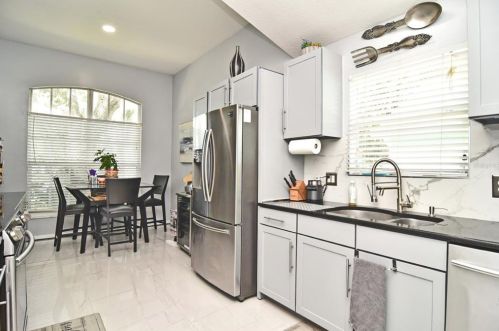 800 Wayne Ave, Altamonte Springs FL 32701-6404 exterior