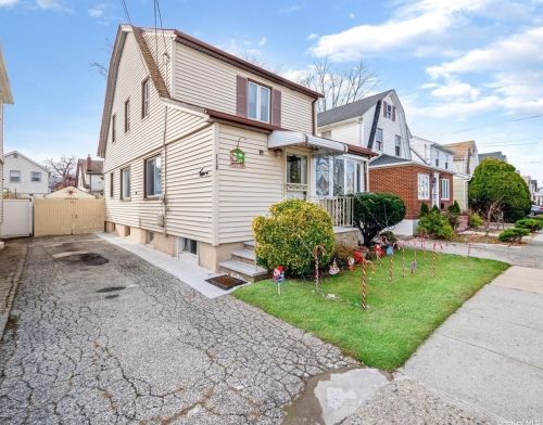 118 Buscher Ave, Valley Stream, NY 11580-5309