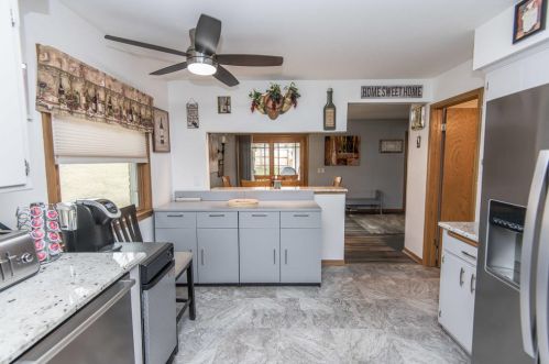 3333 Knl Blvd, Milwaukee WI 53222-3362 exterior