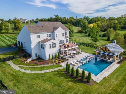 23073 Creighton Farms Dr, Leesburg VA 20175-6491 exterior