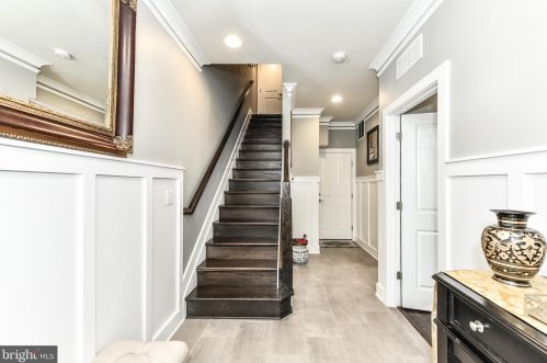 716 Bluemont Ave, Alexandria VA  22301 exterior