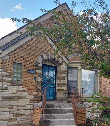 8518 Wolcott Ave, Chicago, IL 60620-4728