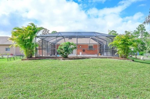 580 16 St, Naples FL 34117-9420 exterior