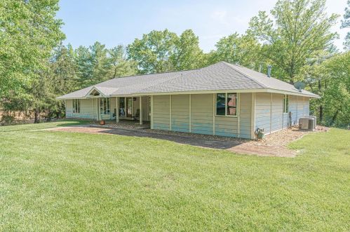 13642 Peacockfarm Rd, Saint Louis MO 63131-1232 exterior