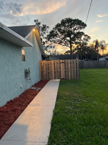 2120 Trillo St, Fort Pierce FL  34952-6893 exterior