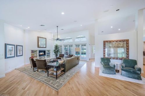 579 Eagle Creek Dr, Naples, FL 34113-8020