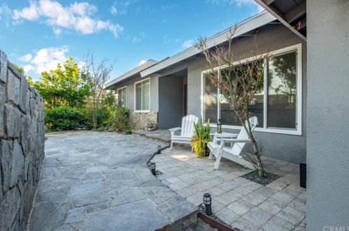 13561 Malena Dr, Tustin CA 92780-1914 exterior