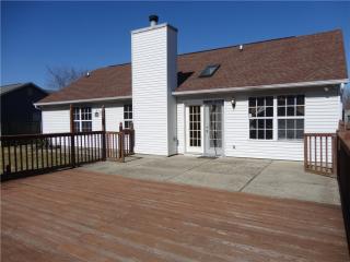 11161 Bayridge Cir, Indianapolis IN  46236-8740 exterior