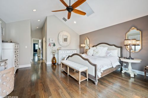 2318 Montana St, Chicago IL 60614-2220 exterior