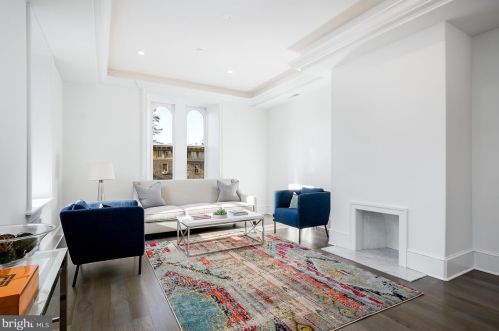 4 Chestnut Hill Ave, Philadelphia PA 19118-2715 exterior