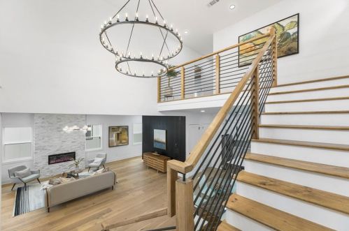 2020 Cambridge Ave, Atlanta GA 30337-1816 exterior